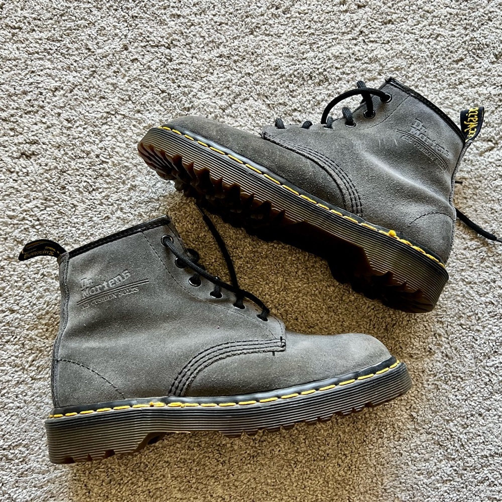 Dr. Martens Doc England MIE Rare 90's Vintage Suede Boots UK 4.5/ US Size 6.5